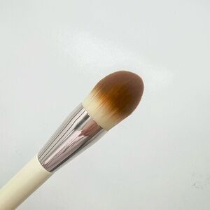 🆕 No Tag, La Mer Foundation Brush. No box.
